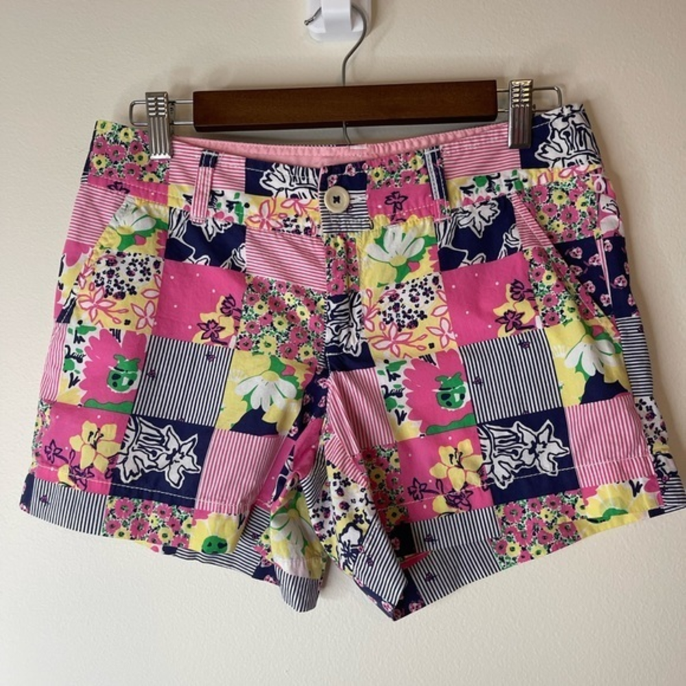 Lilly‎ Pulitzer Woman’s Shorts Floral Striped Printed Multicolor Size 2